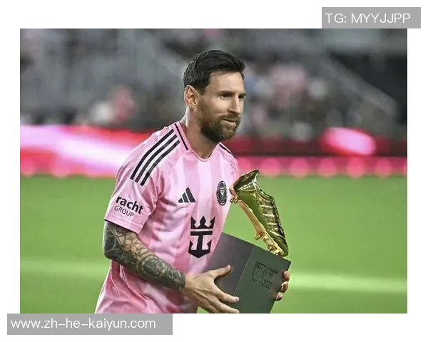 接过足球顶球的球星是谁 如何看待这一经典瞬间的传奇意义